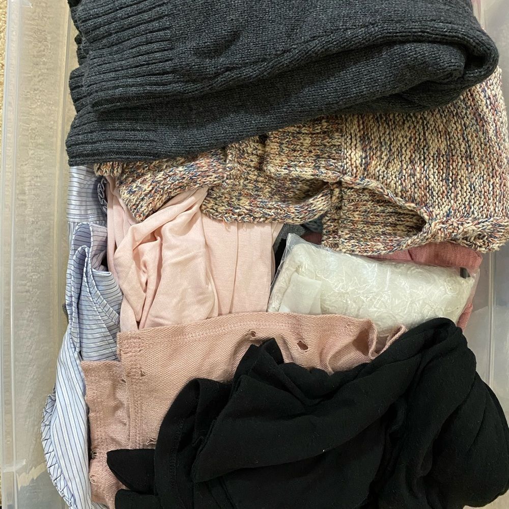 mystery mall‎ brands box size xs-s (tops only)